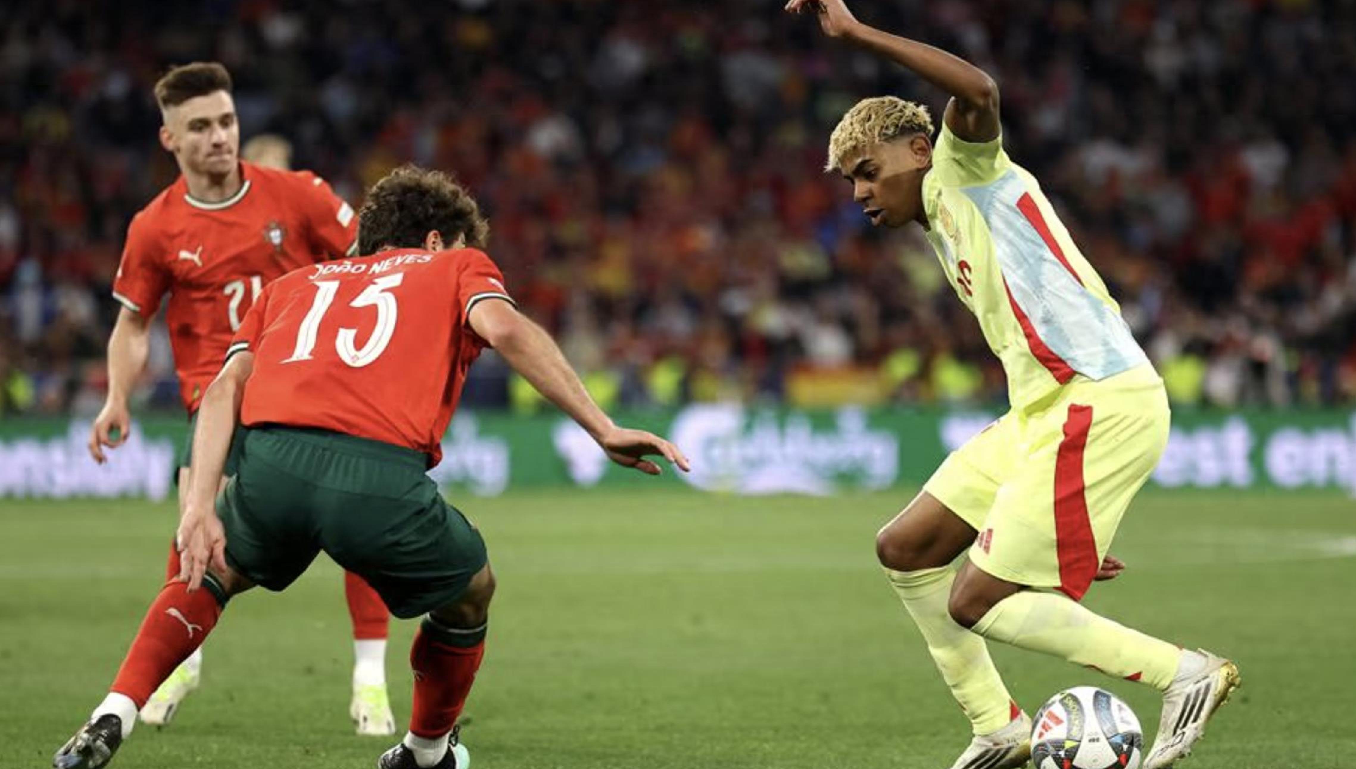 aoa体育官网-本轮比赛角逐激烈，精彩瞬间回顾的简单介绍