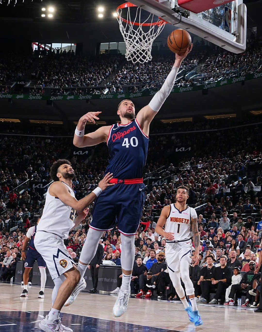 爵士惨遭快船横扫,外线防守漏洞遭多次击穿的简单介绍 爵士惨遭快船横扫,外线防守漏洞遭多次击穿的简单介绍