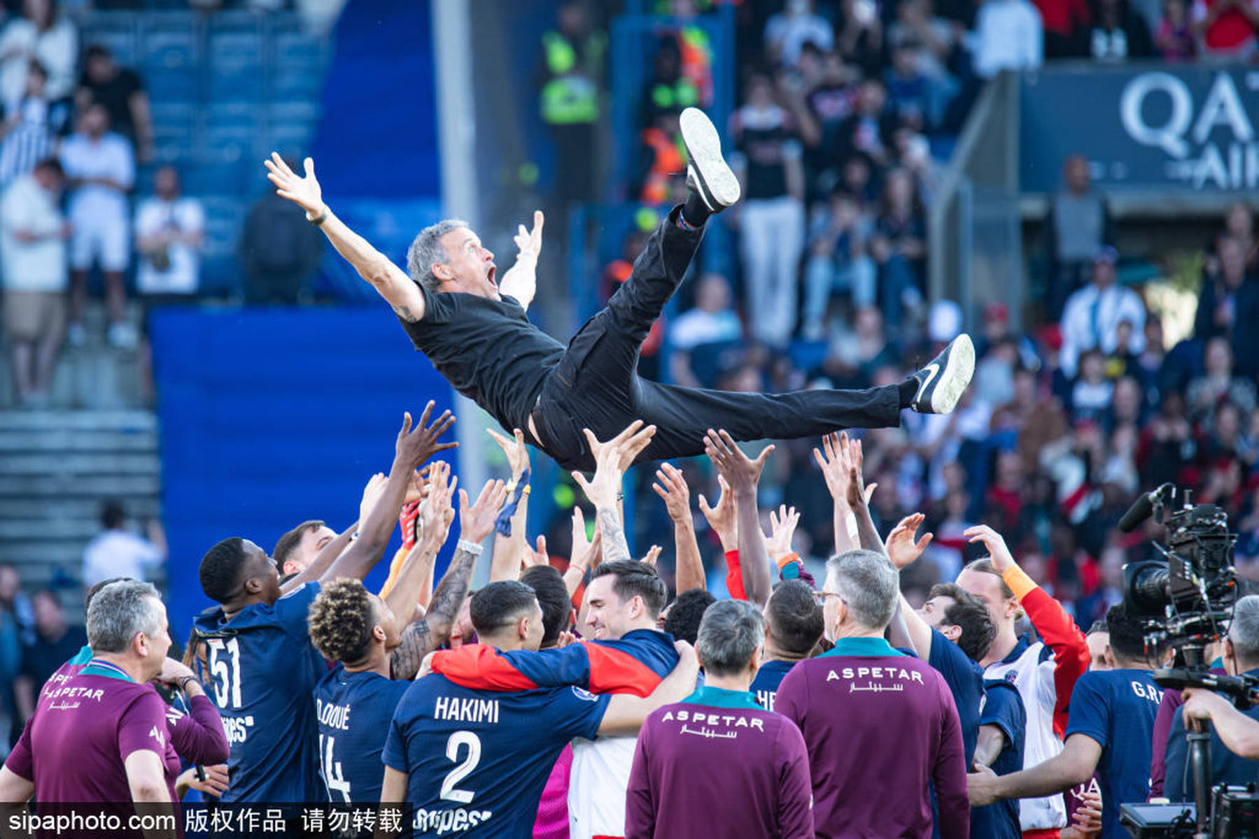 aoa体育新闻-关于圣埃蒂安继续高歌猛进，巴黎圣日耳曼紧追不舍的信息