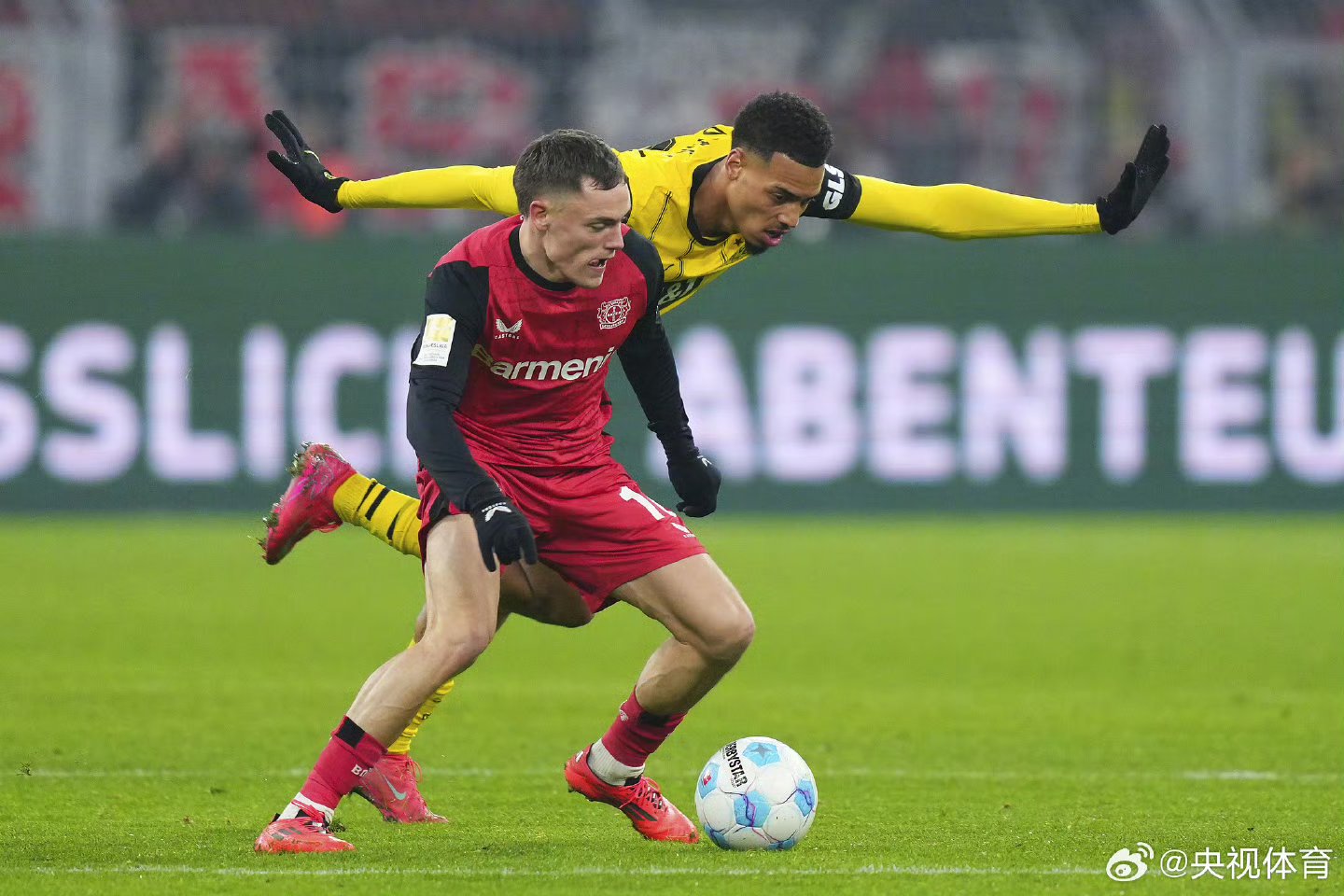 包含多特蒙德争夺胜利期待迈向胜利之路的词条