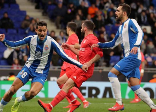 瓦伦西亚客场不敌对手，西甲积分榜下滑